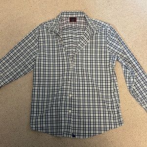UNTUCKit Large Slim Fit button down - excellent condition and quality. Like new!